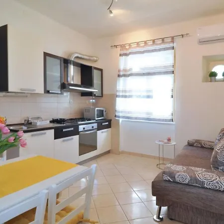 Apartment Karmen