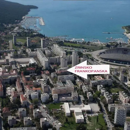 Apartment Karmen - Close To The Center Split