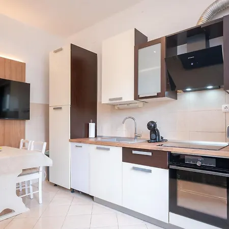Appartement Karmen *